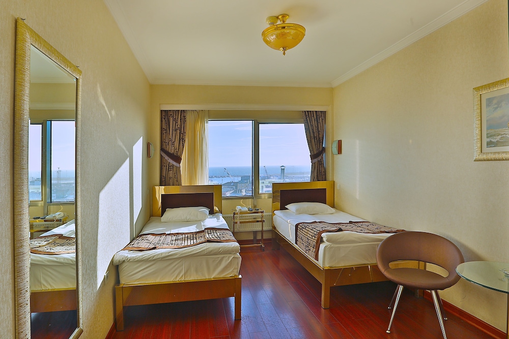 Grand Madrid Hotel 20