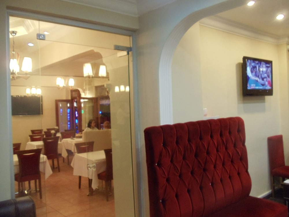 Ares Hotel 2