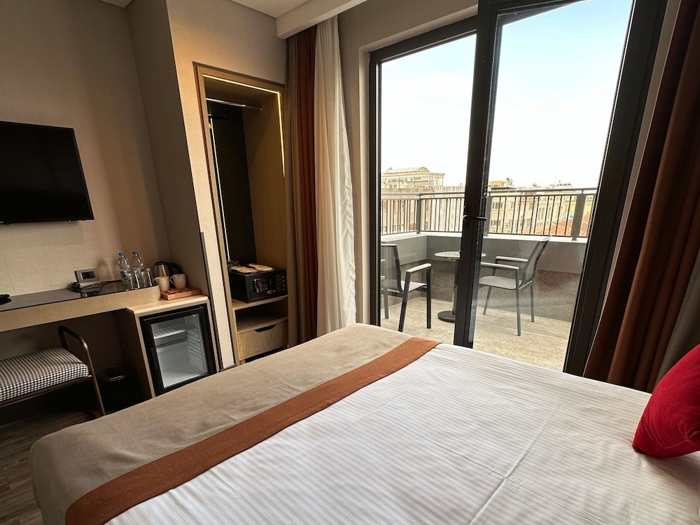 Edition Old City Boutique Hotel 19