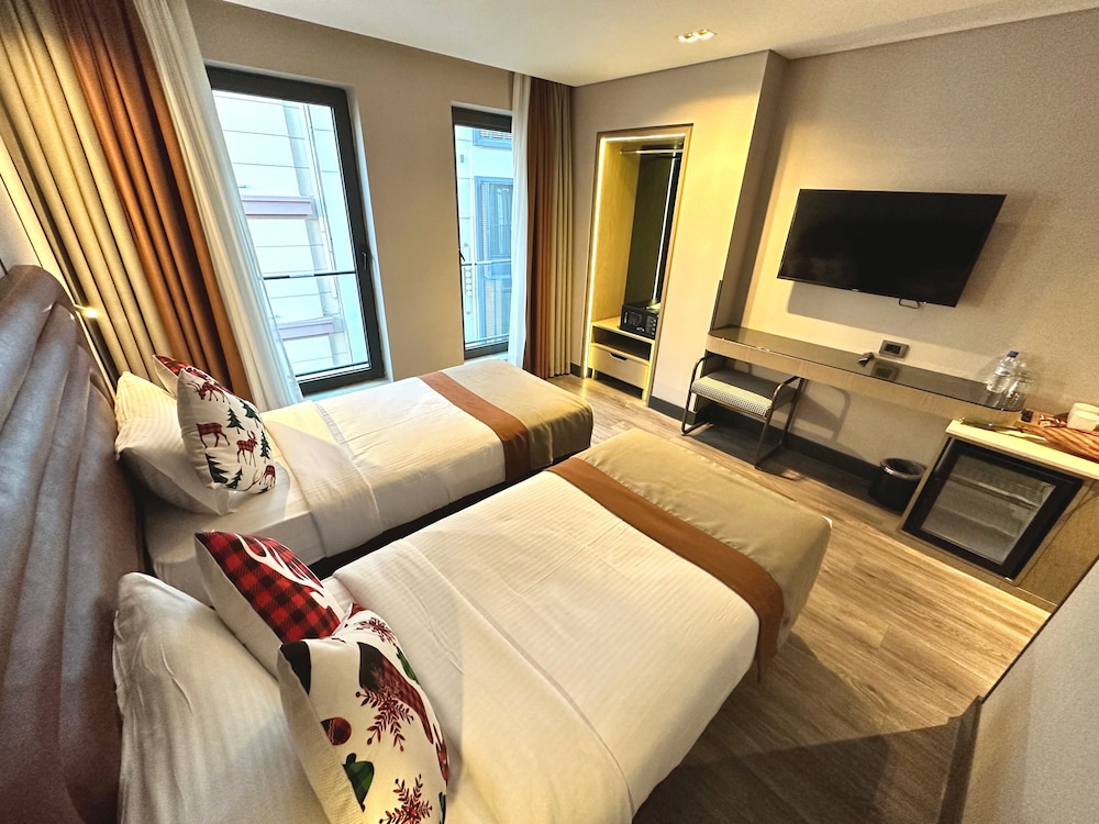 Edition Old City Boutique Hotel 10