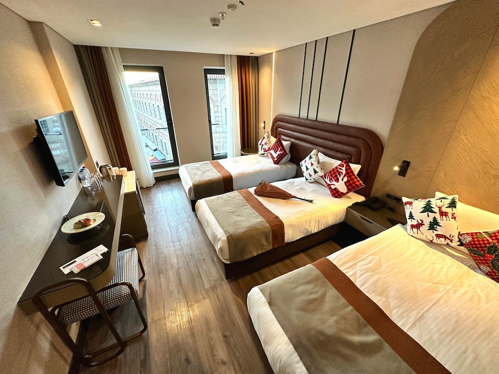 Edition Old City Boutique Hotel 13