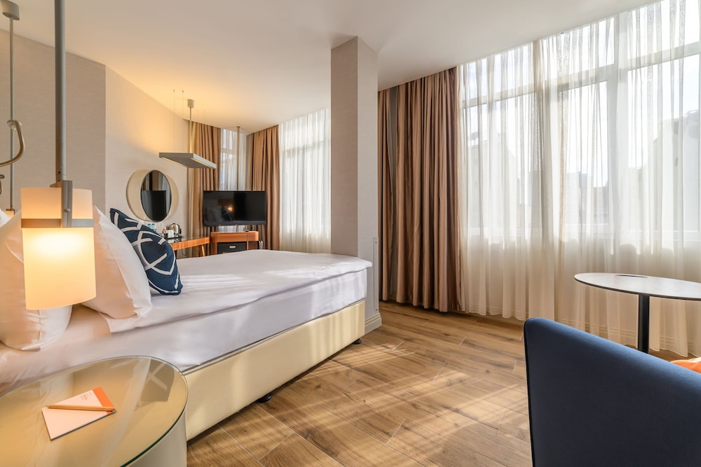 Four Points Flex by Sheraton Istanbul Taksim Square 12