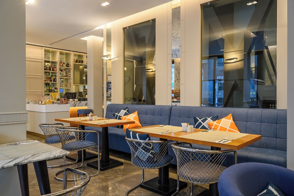 Four Points Flex by Sheraton Istanbul Taksim Square 20