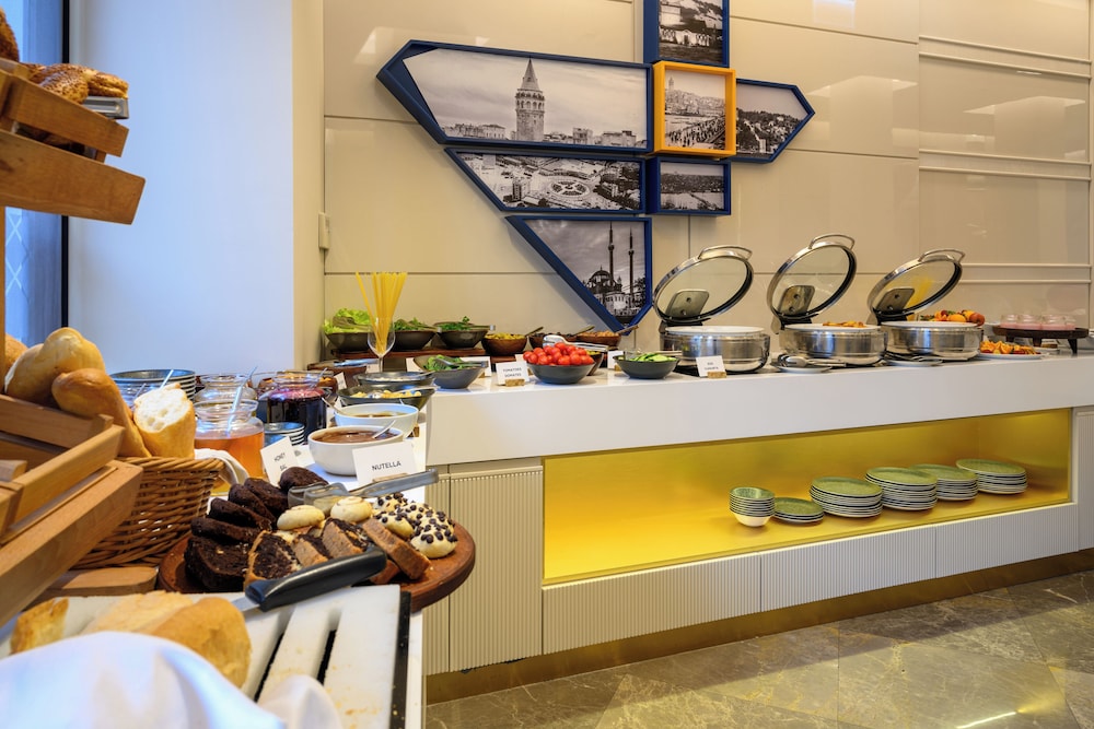 Four Points Flex by Sheraton Istanbul Taksim Square 19