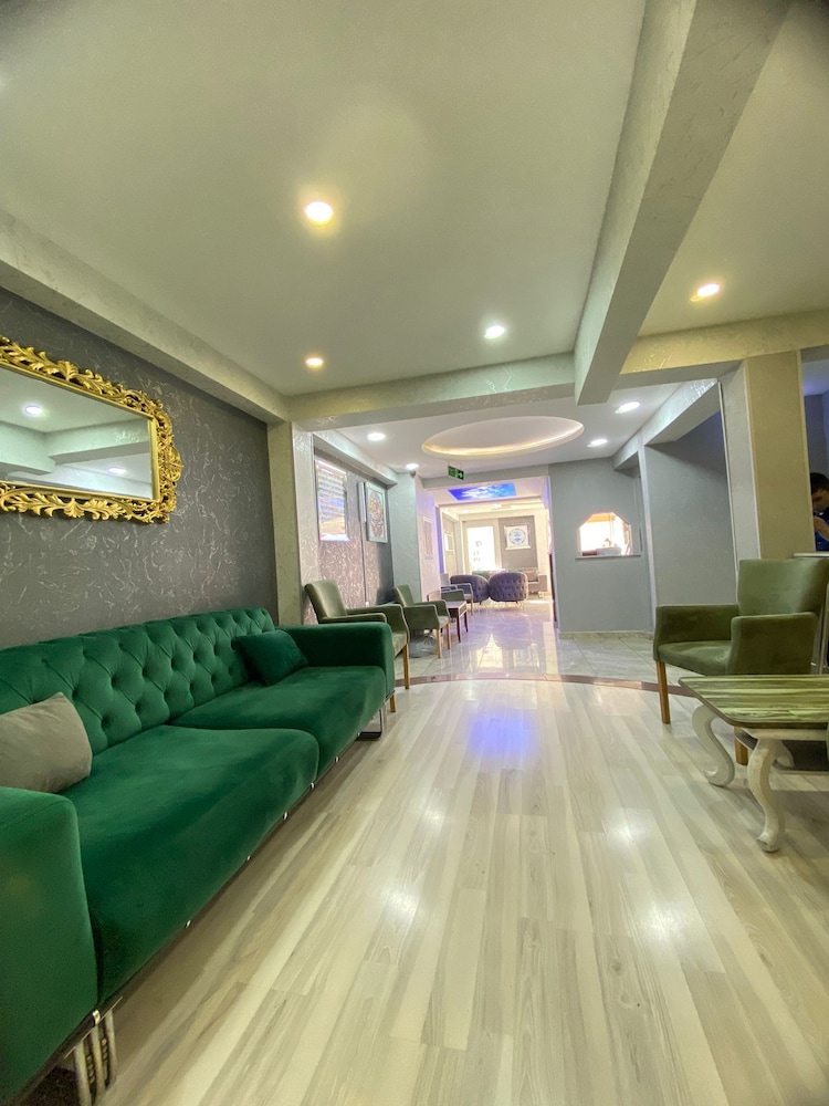 Abam Hotel 4