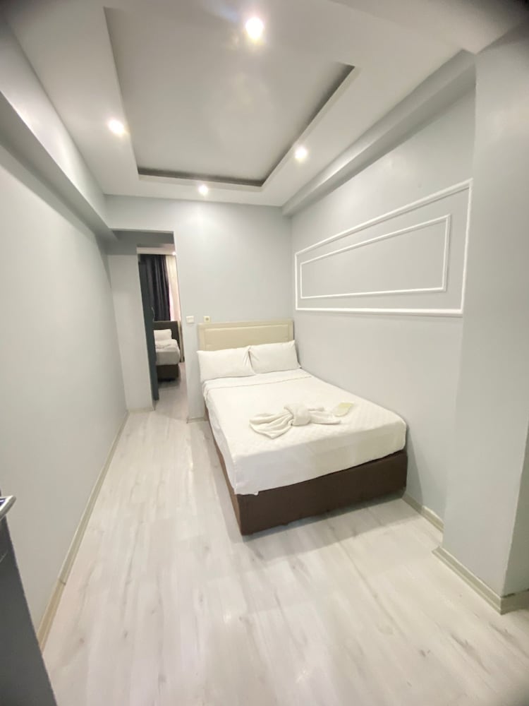 Abam Hotel 23