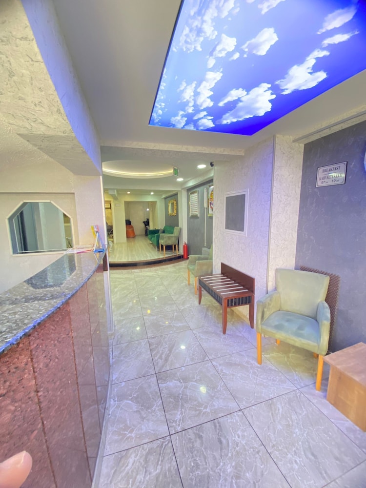 Abam Hotel 12