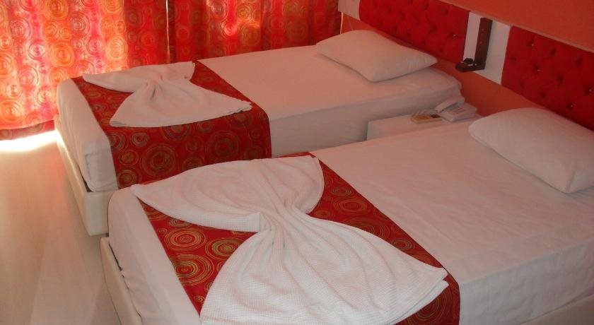 Lucky Monkey Hotel 1