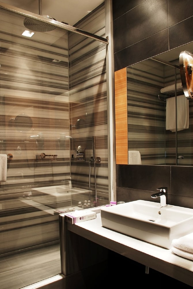 Point Hotel Barbaros 24