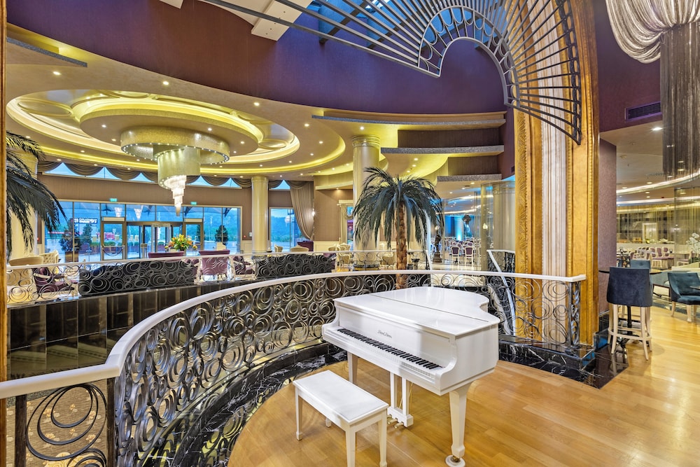 Limak Eurasia Luxury Hotel 4