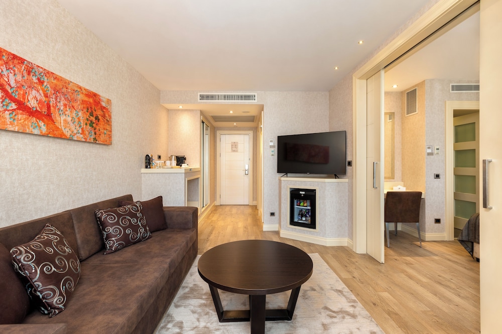 Limak Eurasia Luxury Hotel 23