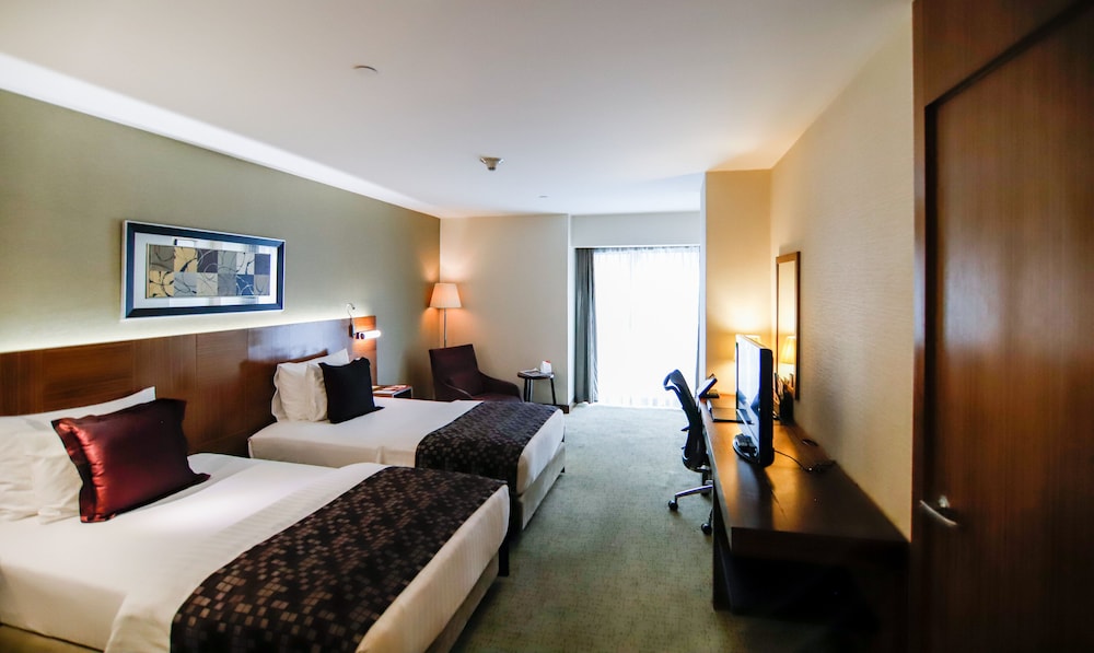 Crowne Plaza Harbiye 12