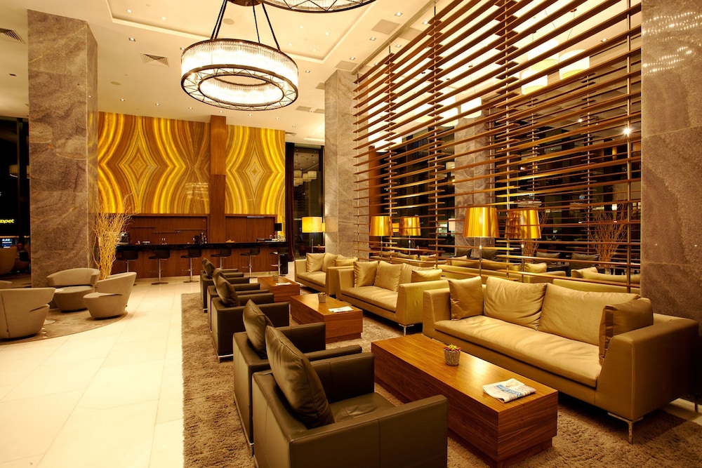 Crowne Plaza Harbiye 3