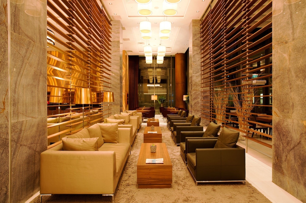 Crowne Plaza Harbiye 2