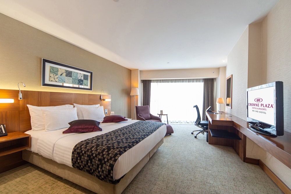 Crowne Plaza Harbiye 22