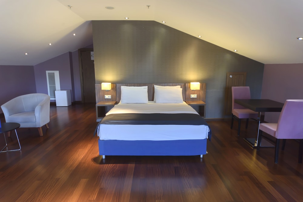 Holiday Inn Express Istanbul - Altunizade 5