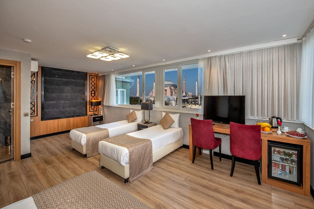 Aristocrat 8