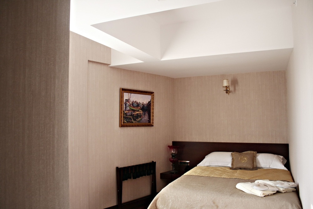Burckin Hotel 8