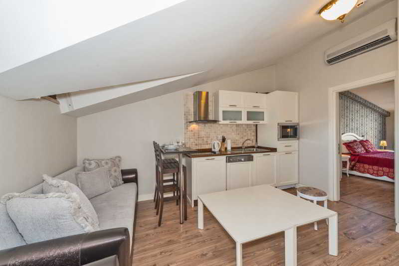 IQ Houses Mis 23