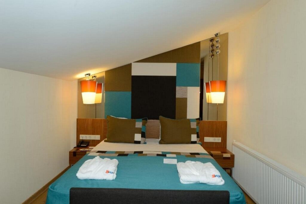 Collage Pera Hotel 18