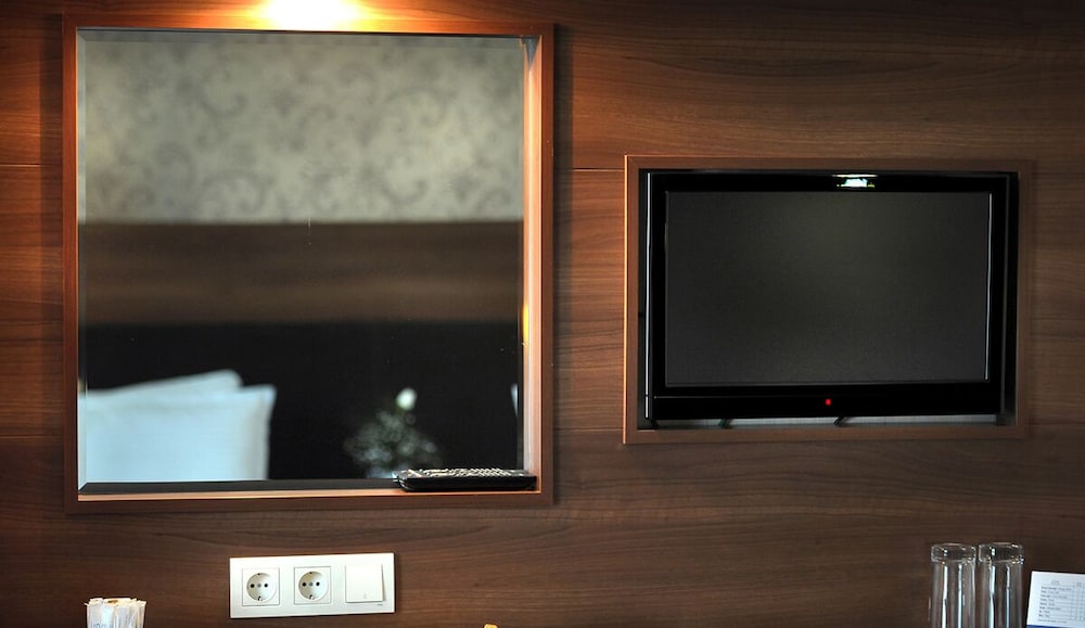 Rhiss Hotel Bostanci 9