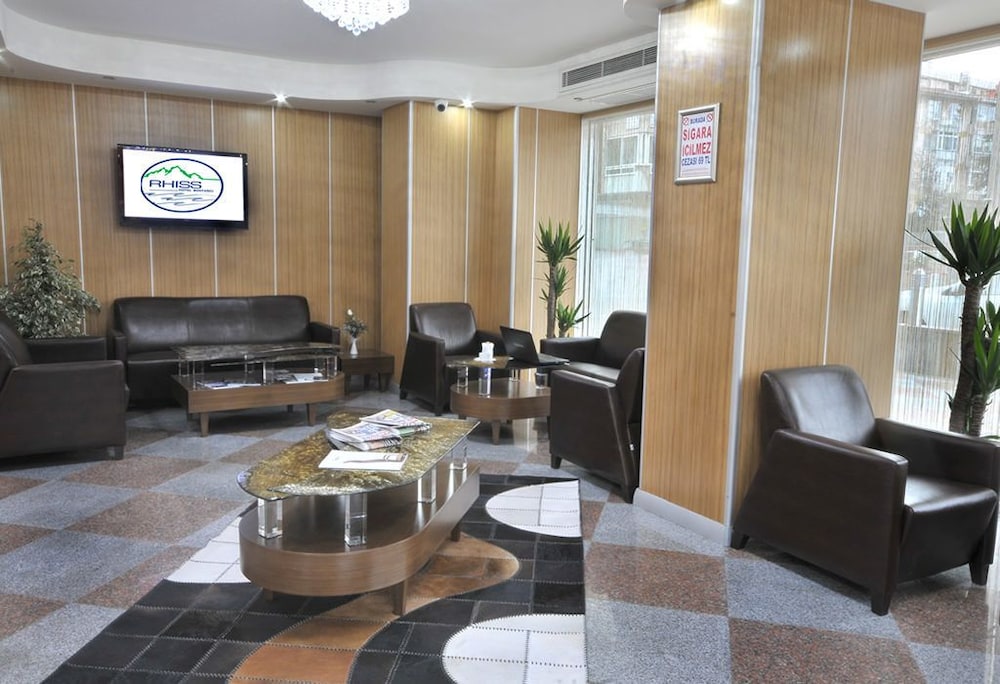 Rhiss Hotel Bostanci 4