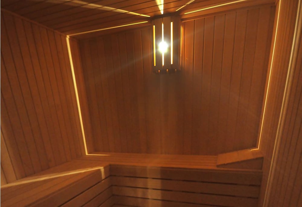 Rhiss Hotel Bostanci 13