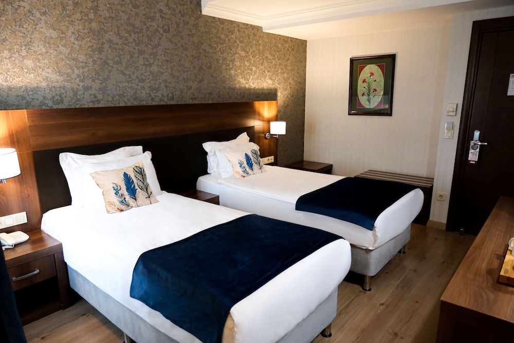 Rhiss Hotel Bostanci 10