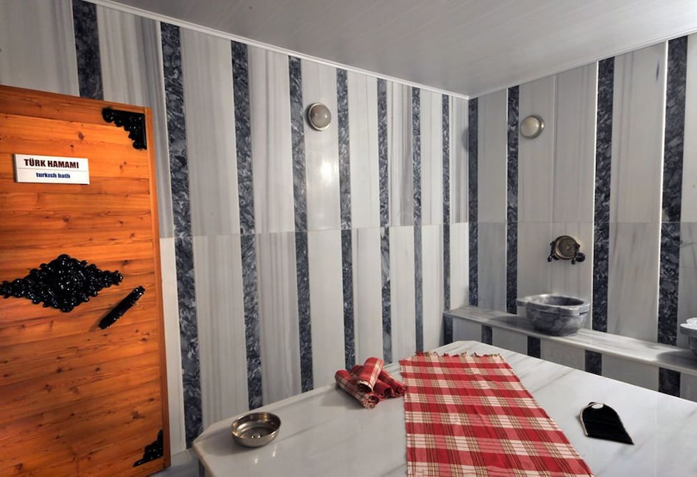Rhiss Hotel Bostanci 17