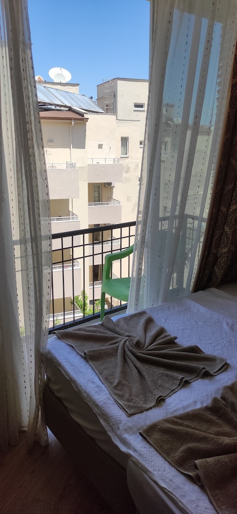 Romeo Beach Hotel 8