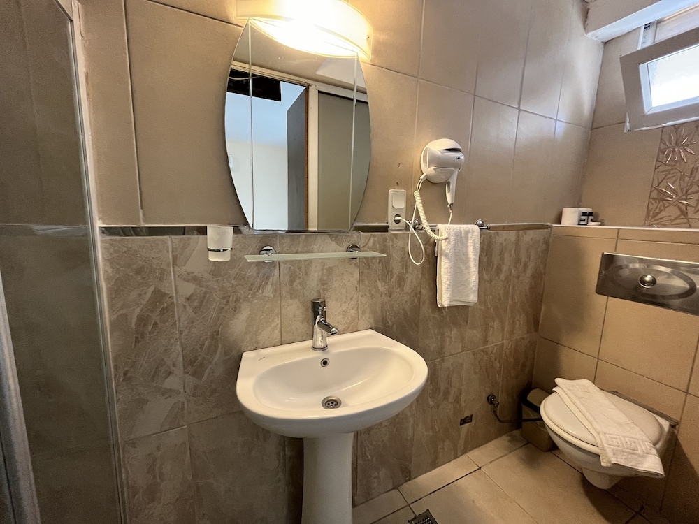 Romeo Beach Hotel 10