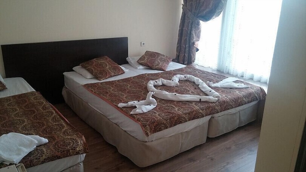 Romeo Beach Hotel 5