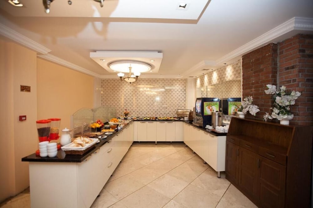 Bulvar Istanbul 15