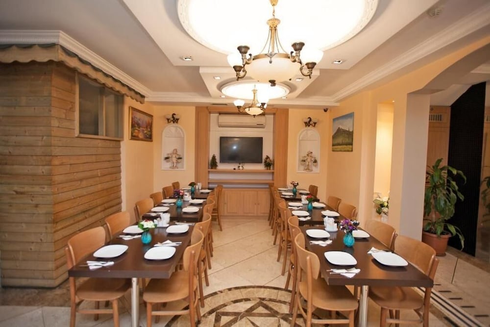 Bulvar Istanbul 14