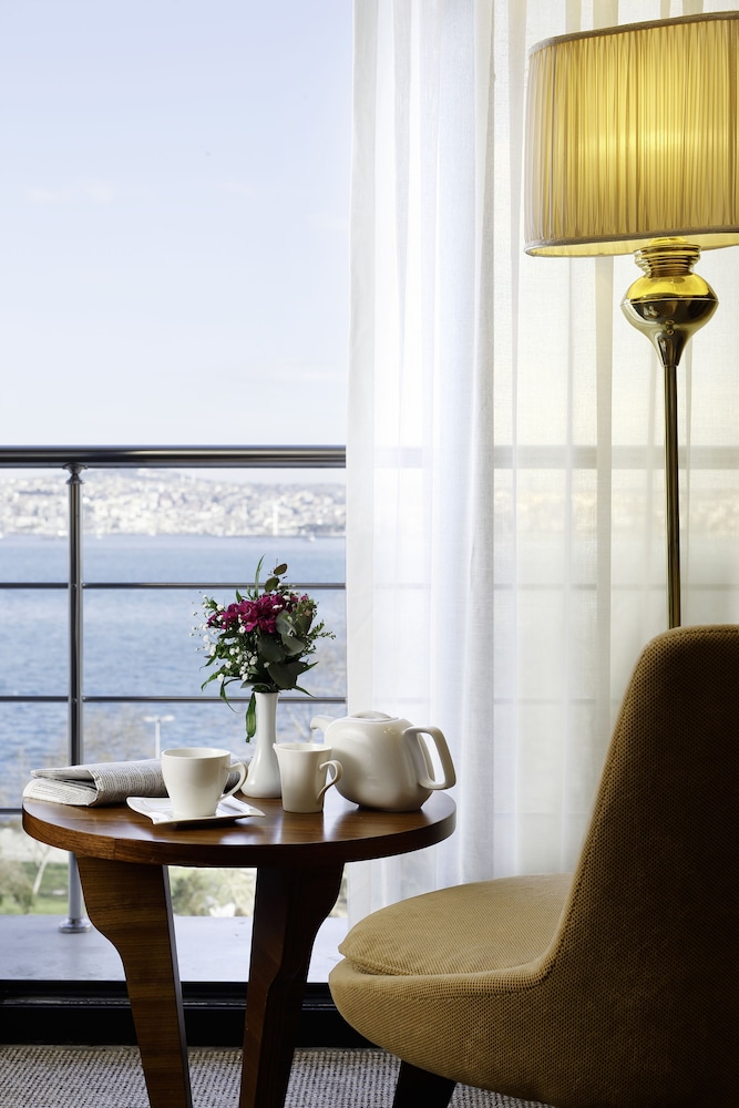 Zimmer Bosphorus Hotel 22