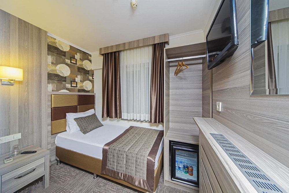 Pera Arya Hotel 14