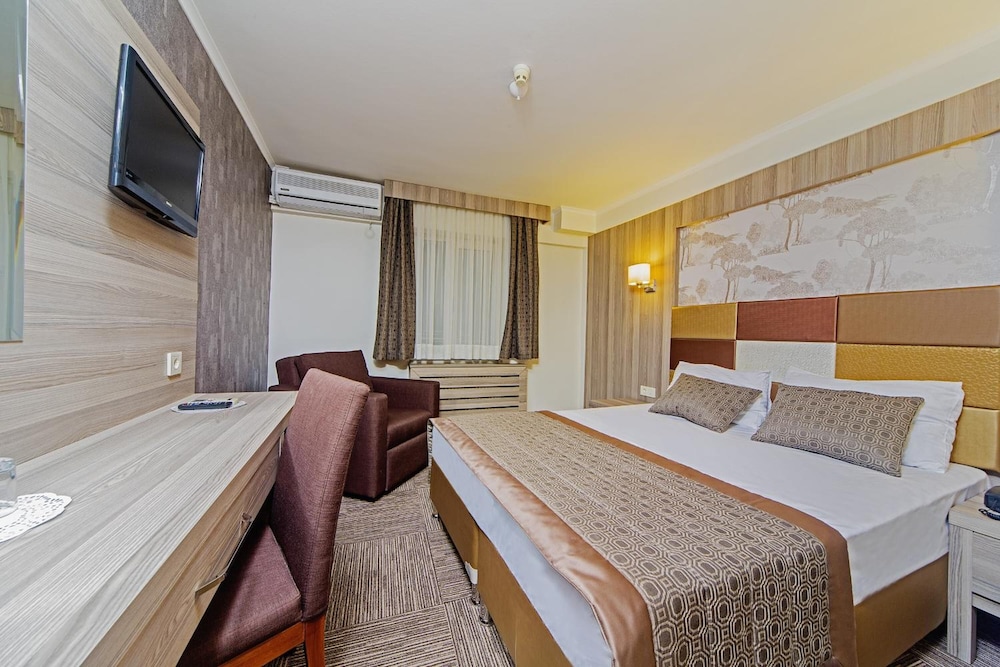 Pera Arya Hotel 22