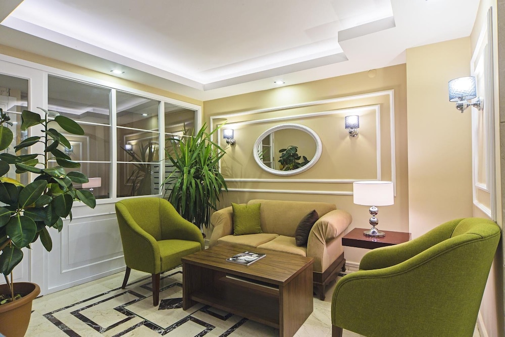 Pera Arya Hotel 4
