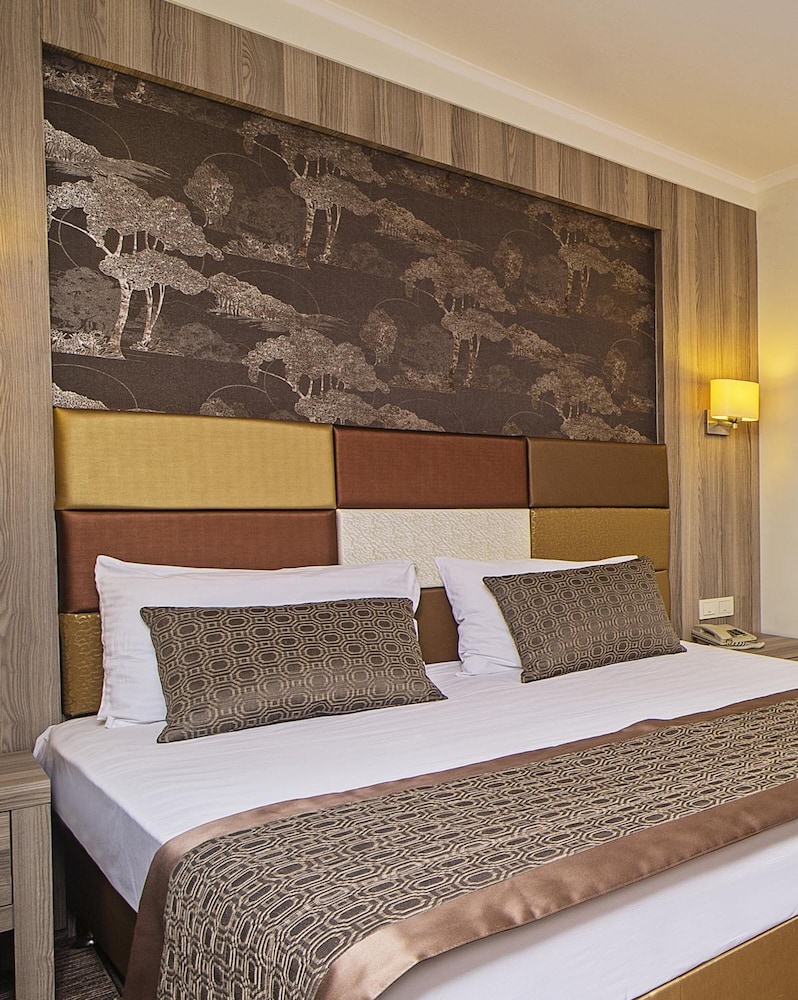 Pera Arya Hotel 24