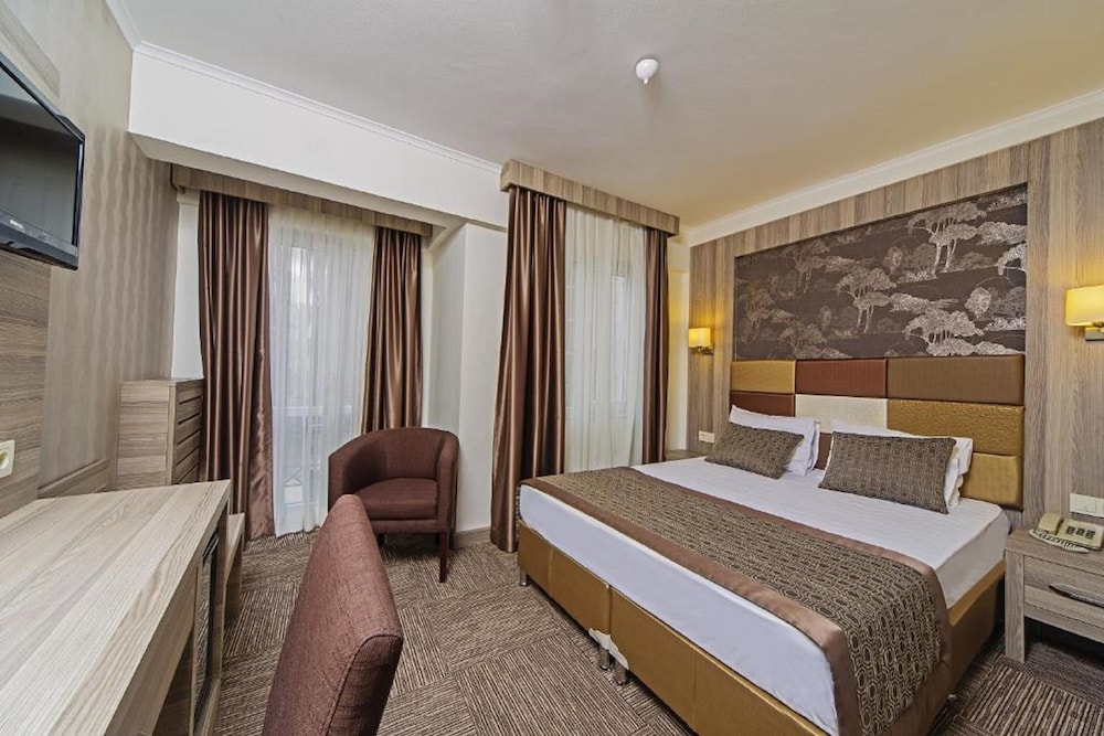 Pera Arya Hotel 1