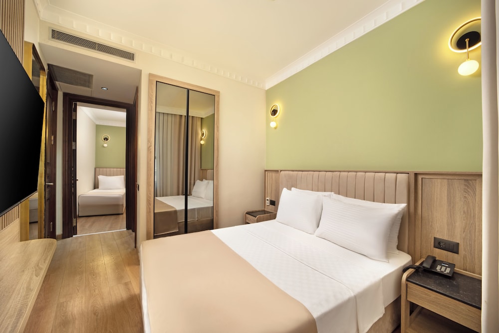 Atik Palace 6