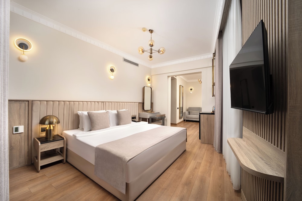 Atik Palace 11