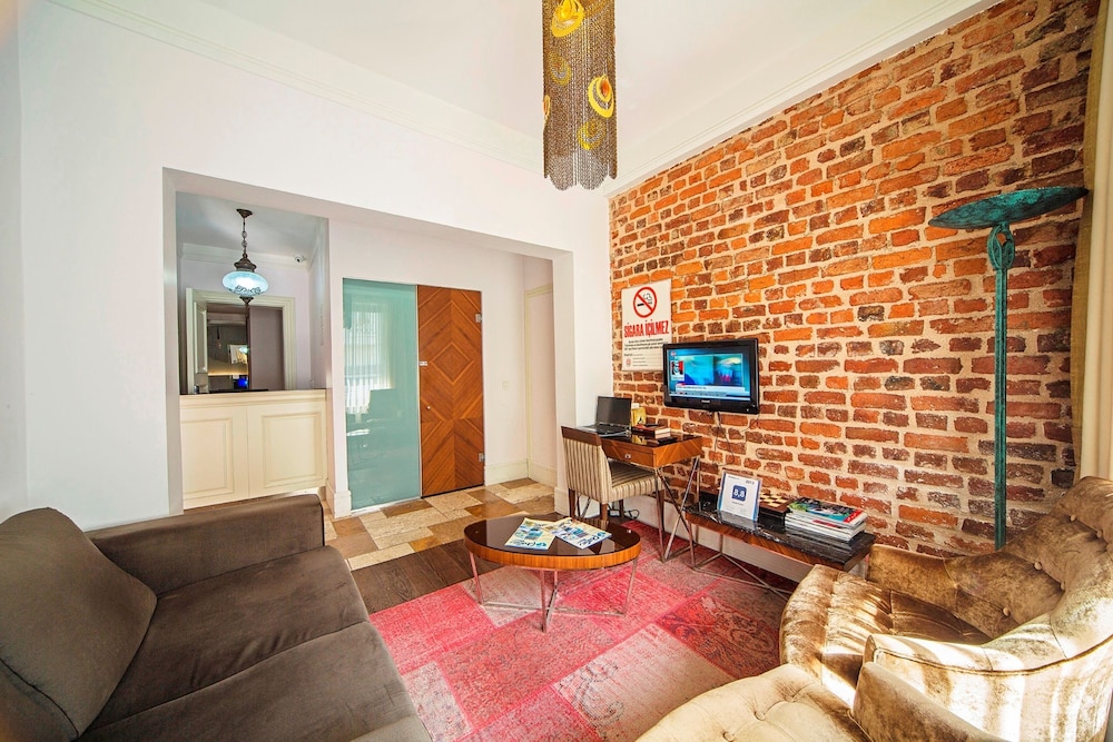 Azade Suites 22