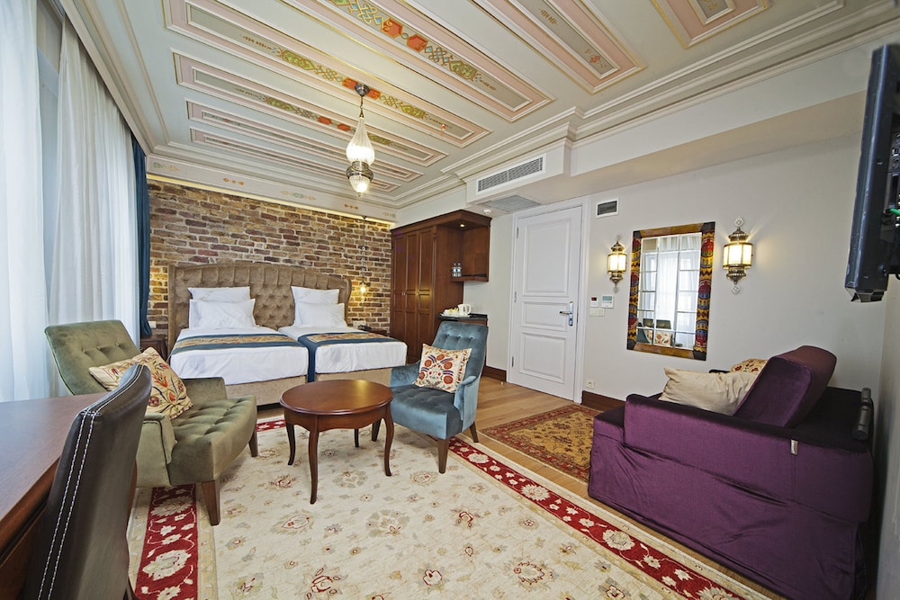 Azade Suites 7