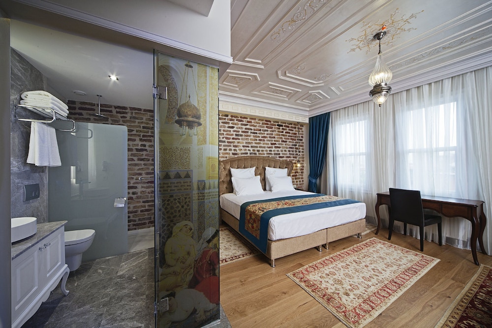 Azade Suites 14