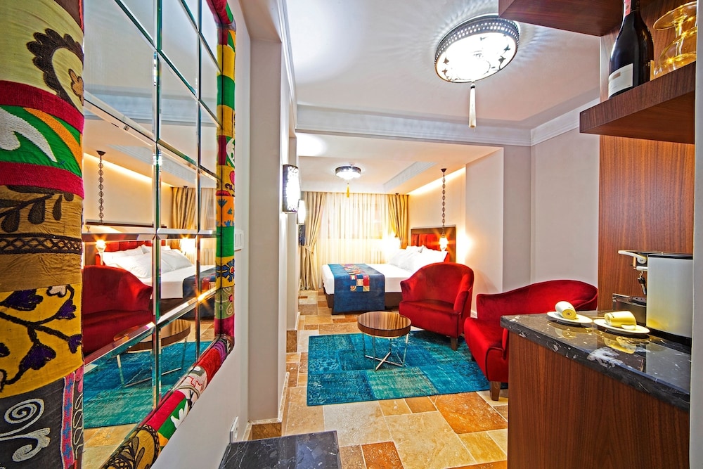 Azade Suites 3