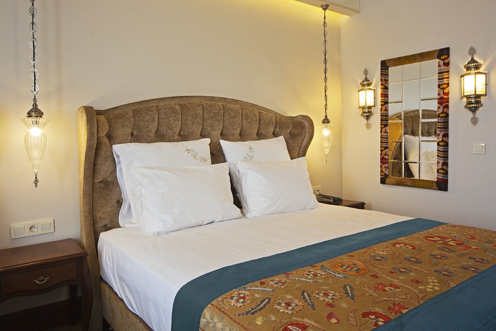 Azade Suites 11