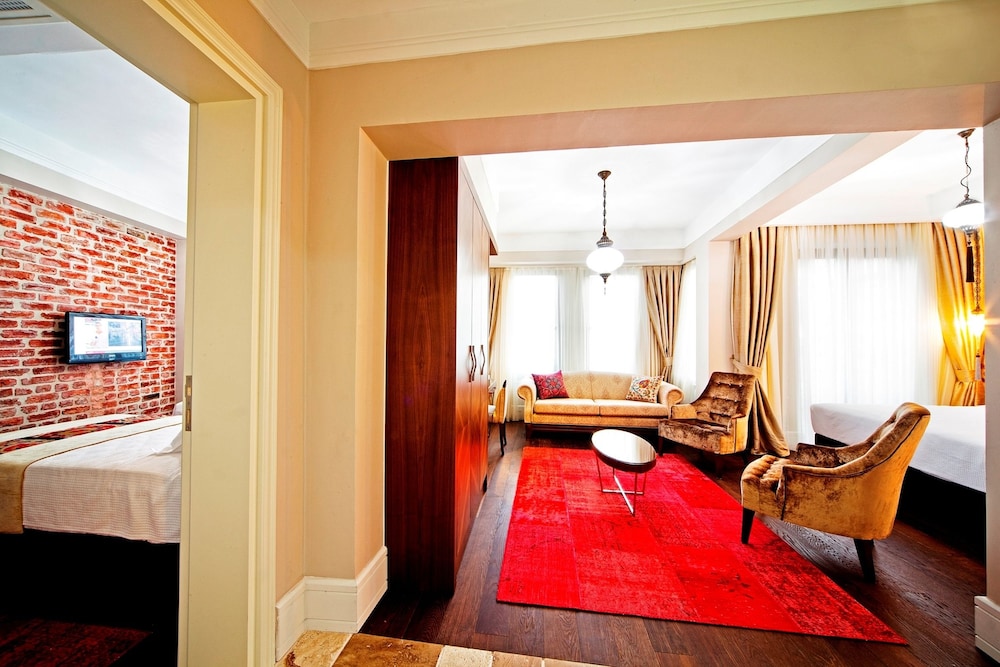 Azade Suites 20
