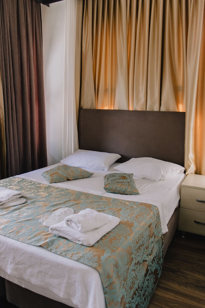 Hotel Prinkipos 13