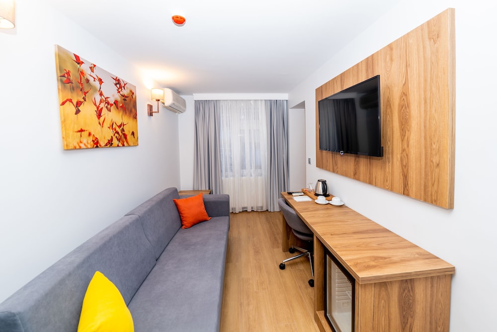 Business Life Hotel Bakirkoy 15